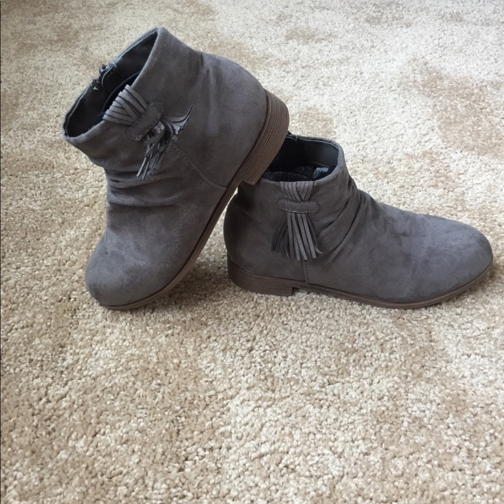Girls grey booties